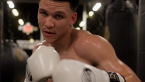 Sacramento boxer set to make professional fighting debut